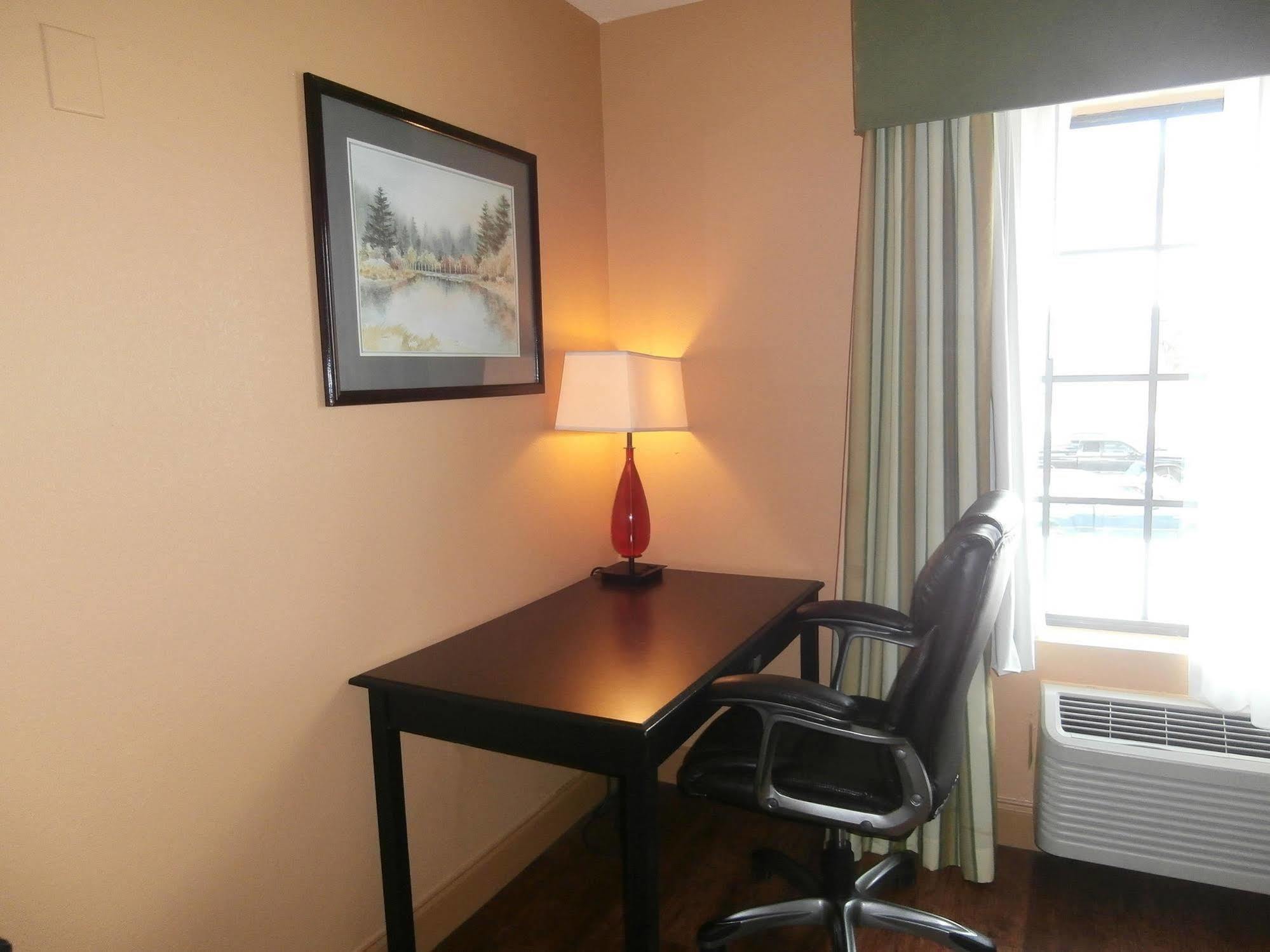 Americas Best Value Inn & Suites-Griffin Zewnętrze zdjęcie